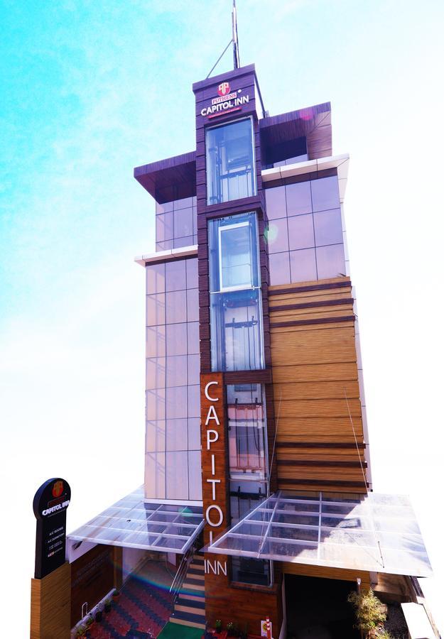 Oyo 18604 Puthens Capitol Inn Kochi Ngoại thất bức ảnh